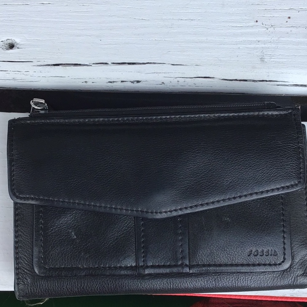 Fossil wallet